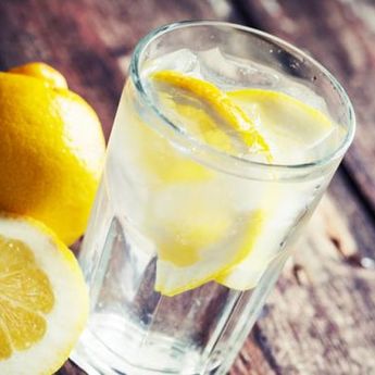 Letakkan Lemon di Samping Tempat Tidur, Lihat Perubahan Fantastis di Tubuh Kita