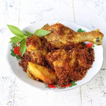 Berikut Ini Cara Membuat Ayam Goreng Ungkep Bumbu Bacem      