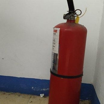 APAR Wajib Dimiliki Pelaku Usaha dan Pemilik Gedung Bertingkat di Pangkalpinang 