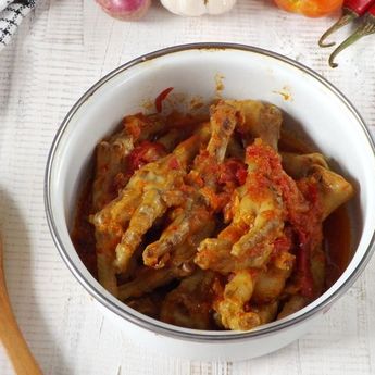 Bikin Nambah Nasi, Berikut Cara Membuat Ceker Mercon Tanpa Tulang