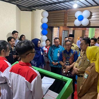 Launching Bank Mini Dipusatkan di SMKN 3 Pontianak