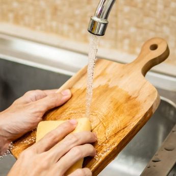 Berikut Ini  Cara Membersihkan 5 Benda di Dapur ini dengan Lemon