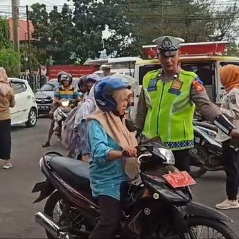 Saat Kena Razia, Apakah Boleh Untuk Mengambil STNK yang Tertinggal di Rumah?  