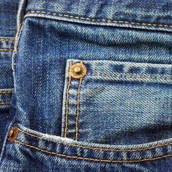 Tips Bersihkan Noda Minyak Goreng pada Celana Jeans TANPA Dicuci