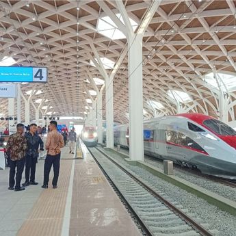 Soal Tarif Kereta Cepat Whoosh, Luhut: Tunggu Saja Tanggal 16 Oktober