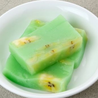 Adem di Tenggorokan, Berikut Cara Membuat Kue Hunkwe Pisang Pandan