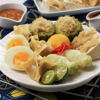 Dari Pare hingga Kol, Cara Membuat Siomay dengan Aneka Kulit