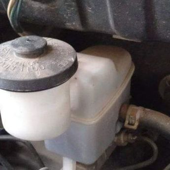 Fatalnya Abaikan Untuk Pergantian Minyak Rem Mobil  