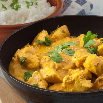Pakai Pasta Tomat dan Pure Labu, Berikutr Cara Membuat Kari Ayam 