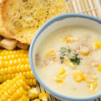 Berikut Ini Cara Membuat Sup Krim Ayam Jagung ala Restoran   