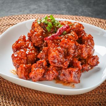 Luarnya Renyah Dagingnya Empuk, Berikut Resep Ayam Goreng Tepung Pedas
