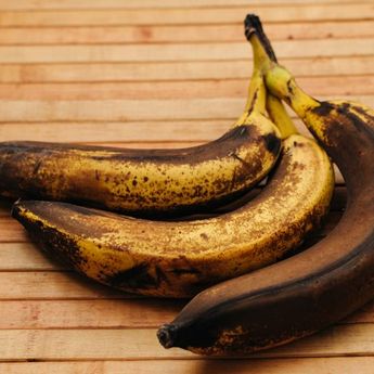 5 Untuk Efek Samping Makan Pisang Terlalu Matang, Apa Saja?  