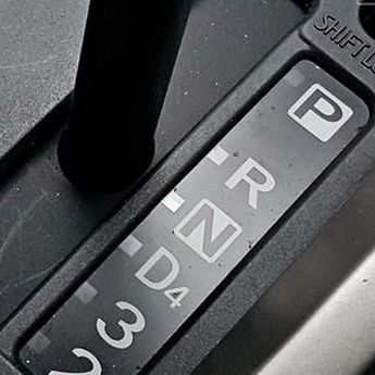 Pemilik Mobil Matik, Sebaiknya Jangan Buru-buru Saat Mau Berangkat Pagi  