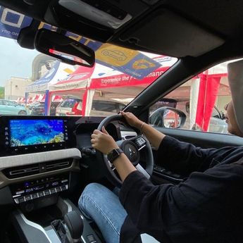 Cara Mengemudi Seperti Ini Membuat Mobil Matik Tidak Terasa Lemot  