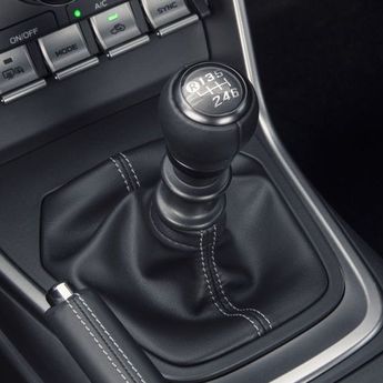Kenali Untuk Penyebab Bunyi Krek Saat Ganti Gigi Mobil Transmisi Manual  