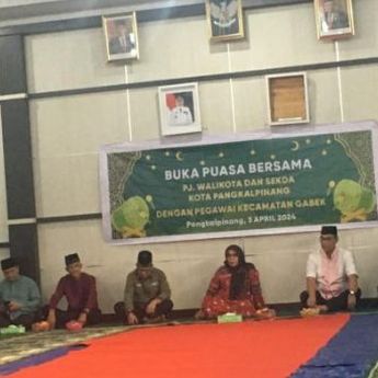 Pj Walikota Lusje Hadiri Buka Puasa Bersama di Kecamatan Gabek Pangkalpinang