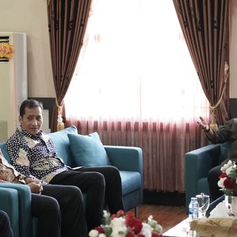 Ketua DPRD Babel Terima Kunjungan Silahturahmi Kepala Kejaksaan Tinggi Babel Yang Baru