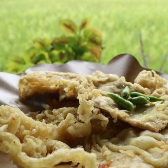 Camilan Hangat untuk Keluarga, Berikut Cara Membuat Tempe Mendoan