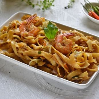Pakai Terasi Kualitas Bagus agar Enak, Berikut Cara Membuat Kwetiau Goreng Belacan