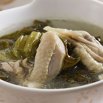 Cocok Untuk Sakit Flu, Berikut Cara Membuat Sup Ayam Sawi Asin