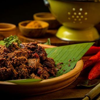 Lengkap dengan Tips Membuatnya, Berikut Resep Rendang ala Restoran Padang 