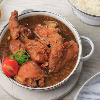 Ide Makan Siang Hangat Berkuah, Bertikut Cara Membuat Semur Ayam