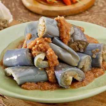Nikmat Disantap Bersama Nasi Hangat, Berikut Cara Buat Sambal Terong