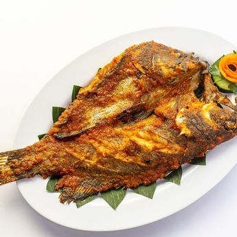 Ikan Tenggiri Panggang, Lauk Istimewa untuk Makan Siang Keluarga