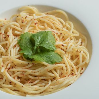 Praktis cuma 5 Bahan, Berikut ini Cara Membuat Saus Aglio Olio