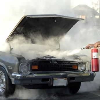 APAR yang Ada di Mobil Listrik Ternyata Belum Memiliki SNI  