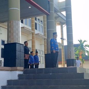 Sekda Pangkalpinang Pimpin Upacara Peringatan Hari Pendidikan Nasional 2025