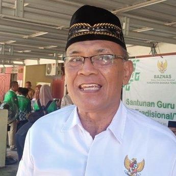 Baznas Bangka Tengah Salurkan Rp179 Juta untuk Guru Ngaji, PSM, dan Biaya Berobat Warga   