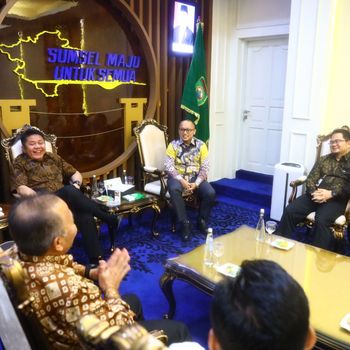 Gubernur Herman Deru Perkuat Komitmen Layanan Listrik Merata di Sumatera Selatan