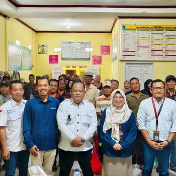 PTBA Perkuat Kemandirian Ekonomi Masyarakat Lahat melalui Budidaya Ayam Petelur