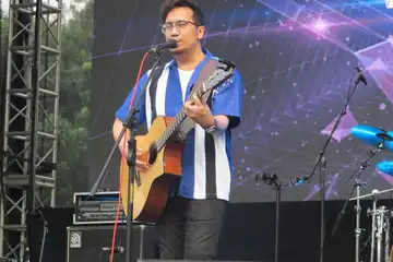 Adera