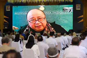 Berikut adalah kisah hidup Jaya Suprana, pendiri MURI.