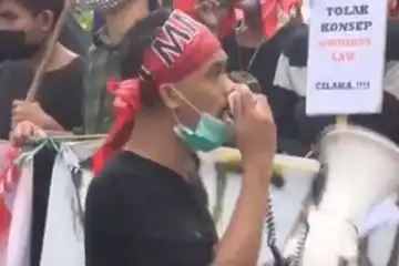 Kericuhan Warnai Aksi Mahasiswa Manado yang Tolak Omnibus Law