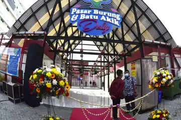  Pasar burung &amp; batu akik eks Dolly Surabaya, Rabu (21/10/2020)  