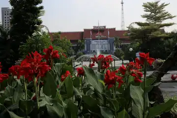 BPKPD Surabaya membebaskan atau menghapuskan denda Pajak Bumi dan Bangunan (PBB) dalam memperingati Hari Pahlawan.