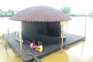 Gallery Terapung yang ada di Sungai Jingah, Banjarmasin Utara