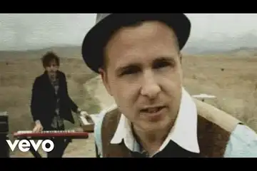 Lirik lagu good life.