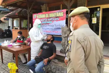  Tim Yustisi Kembali Gelar Pemantauan Prokes dan Rapid Tes di Jalan Gunung Imam Bonjol - Jalan Gunung Karang
