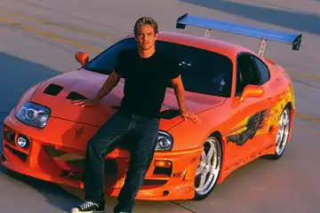 Paul Walker dan mobil Toyota Supra yang terjual di lelang seharga Rp 8 Miliar
