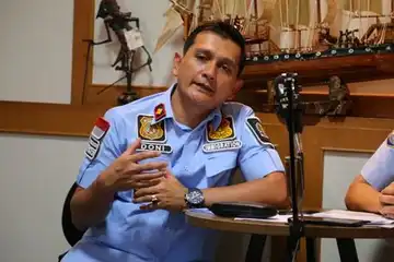 Doni Alfisyahrin selaku kepala kantor Imigrasi Semarang