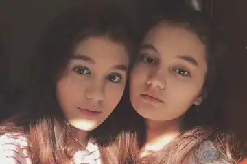 Zoe Abbas Jackson dan Laura Abbas Jackson
