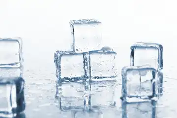 Ilustrasi Es Cube