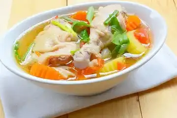 Illustrasi Sup Ayam Jahe