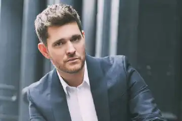 Lirik Lagu It's Beginning to Look a Lot Like Christmas - Michael Bubl&eacute;