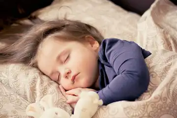 Ilustrasi anak tidur siang.
