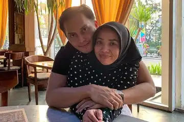 Muzdalifah dan Fadel Islami semakin mesra
